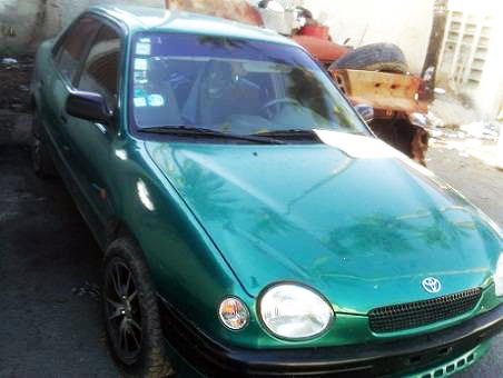 Carro abandonado con cuerpo san pedro