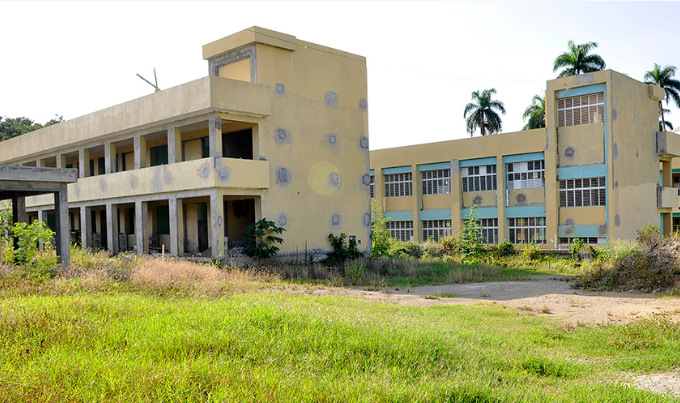 13 sep escuela re deuda